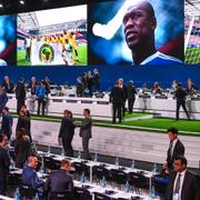 Delegaterna anläder till dagens Fifa-kongress i Moskva. 