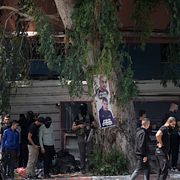 Palestinier i Jenin i samband med sammandrabbningar med israelisk militär i juni. Majdi Mohammed / AP