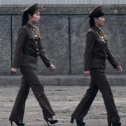 Kvinnliga soldater i Nordkorea.