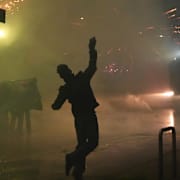 Demonstranter drabbade samman med polis under lördagskvällen. 