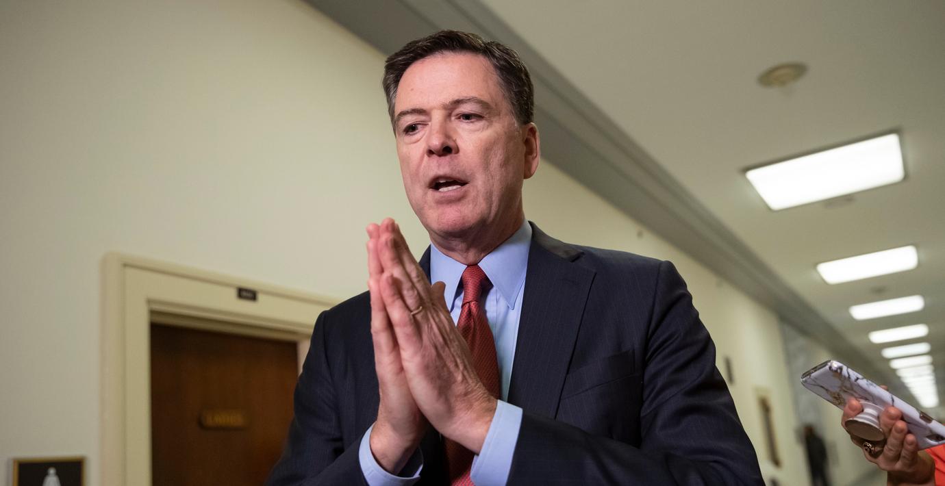 Den före detta FBI-chefen har åtalats för att ha ljugit inför kongressen. Donald Trump var inte sen med att fira. 