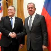 Mike Pompeo och Sergej Lavrov.