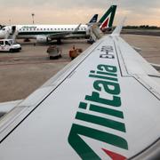 Arkivbild. Plan från Alitalia på flygplatsen Linate i Milano.