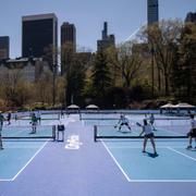 Pickleballbanor i Central Park i New York våren 2023. Nu talas det om att padeln ska erövra USA.