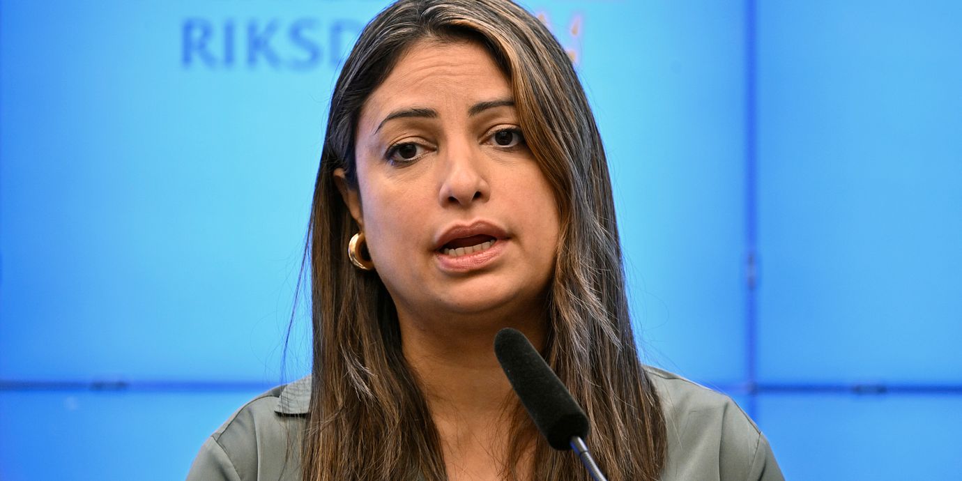 Vänsterpartiets partiledare Nooshi Dadgostar.