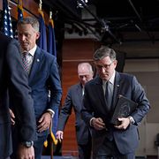 Representanthusets republikanske talman Mike Johnson tidigare i veckan. Johnson har den senaste tiden haft allt svårare att kontrollera sin majoritet.