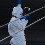 Dådet ledde till en massiv polisinsats. 