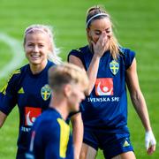 Hanna Glas och Kosovare Asllani.