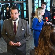 Åkesson och Busch i samband med partiledardebatt i maj.