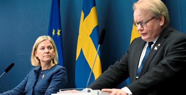 Statsminister Magdalena Andersson och försvarsminister Peter Hultqvist. Anders Wiklund/TT