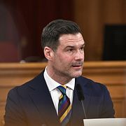 Migrationsminister Johan Forssell (M) frågas ut i riksdagens konstitutionsutskott (KU) på torsdagen.