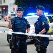 Ytterligare två personer misstänks för inblandning i trippelmord. 