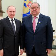 Vladimir Putin tillsammans med USM Holdings grundare Alisher Usmanov.