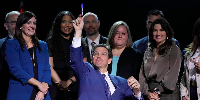 DeSantis undertecknar lagar på torsdagen. Wilfredo Lee / AP