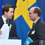 Bistånds- och utrikeshandelsminister Benjamin Dousa (M) tillsammans med Sidas generaldirektör Jakob Granit.