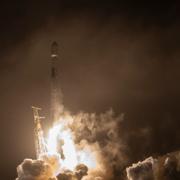 En raket från Space X avfyras från Vandenberg-basen i Kalifornien. 