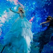 Australiens Kate Miller-Heidke framför bidraget ”Zero gravity”