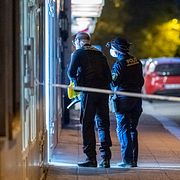 Polis på brottsplatsen.