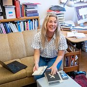 Förlagschefen Marie Pettersson på Ellerströms förlag i Malmö efter tillkännagivandet av Anne Carson som årets Nobelpristagare i litteratur.