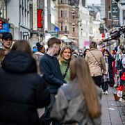 Folkmassa på danska Strøget.