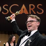 Pavel Talankin med sin nu återfunna Oscarsstatyett.