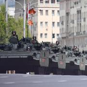 Ryska stridsfordon inför fredagens militärparad vid ”segerdagen”.