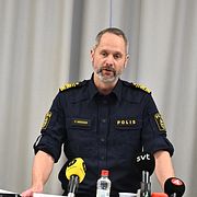 Annika Laestadius, polismästare och Felix Andåker, polismästare, under en pressträff. 