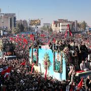 Ceremoni i staden Kerman, Iran, på tisdagen för den dödade generalen Qassem Soleimani.