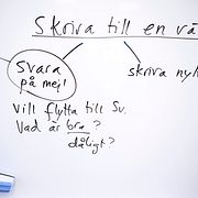UHR vill skjuta upp svenskprovet för medborgarskap till 2029 efter att ha bedömt att mer tid behövs för att utveckla provet. Nu ska regeringen ta ställning till förslaget.