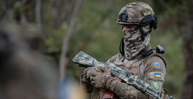 Ukrainsk soldat, bild från augusti.  Andrew Kravchenko / AP