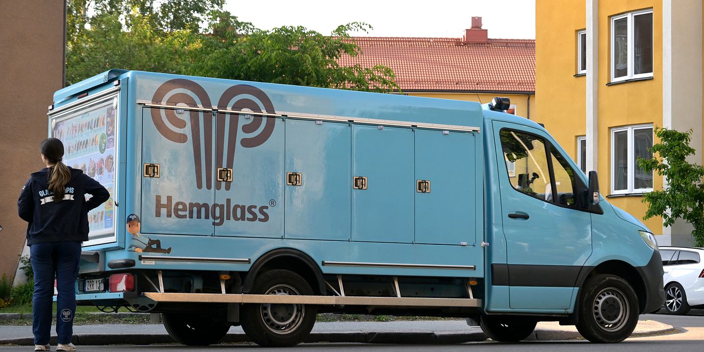 Arkivbild på en Hemglass-bil.