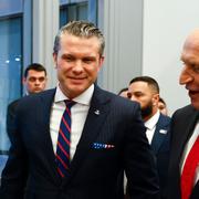 USA:s försvarsminister Pete Hegseth med sin brittiske motsvarighet John Healey. 