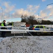 Polisen på plats utanför Campus Risbergska i Örebro där tio personer dog i en skolskjutning på förra veckan.