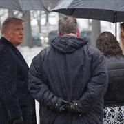 Donald Trump besökte Arlington National Cemetery på söndagen, inför installationen. 