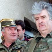 Ratko Mladic (till vänster) och Radovan Karadzic (till höger) i Banja Luka, april 1995