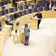 Statsminister Ulf Kristersson (M) under EU-politisk partiledardebatten i riksdagens plenisal.