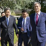 Finansminister Scott Bessent med Kinas vice premiärminister He Lifeng i maj förra året.