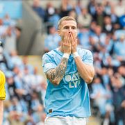 Malmö FF:s Diego Garcia deppar.