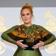 Adele på Grammygalan i Los Angeles.