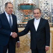 Sergej Lavrov och Abbas Araghchi .