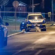 Polis vid brottsplatsen.