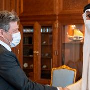 Tyske ekonomiministern Robert Habeck och Qatars emir Sheikh Tamim bin Hamad Al Thani på söndagen.