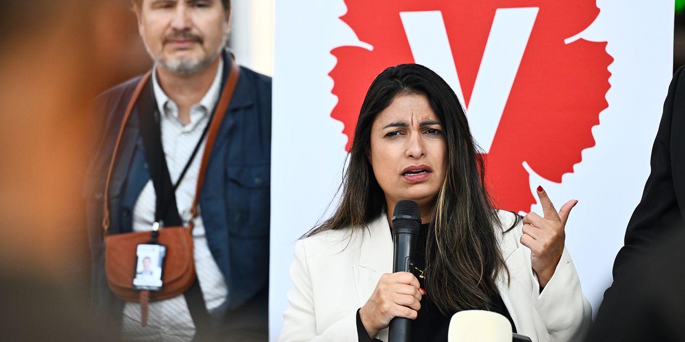 Vänsterpartiets partiledare Nooshi Dadgostar (V).