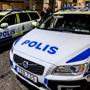 Polis på plats på Tegelgårdsgatan i Malmö på fredagskvällen där ett mordförsök inträffat.