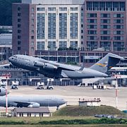 Amerikanska Globemasterplan på Ramsteinbasen i Tyskland.