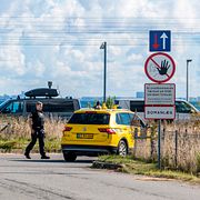 Dansk polis och säkerhetspolisen PET vid Köpenhamns flygplats i september 2025, efter att drönare flugit över området.