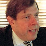 Mark Penn, numera PR-strateg hos Microsoft, har tidigare jobbat med både Hillary och Bill Clinton