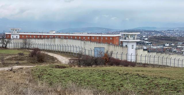 Fängelset i Gjilan söder om Kosovos huvudstad Pristina – här hyr Danmark de 300 platserna. AP