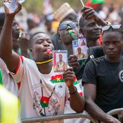 Anhängare till Burkina Fasos senaste kuppledare Ibrahim Traore i huvudstaden Ouagadougou i oktober.