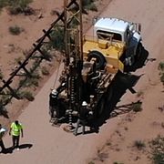 Entreprenörer utför förberedande borrningar inför bygget av gränsmuren i Arizona på tisdagen. Bilden har tillhandahållits av Tohono O’odham Nation.